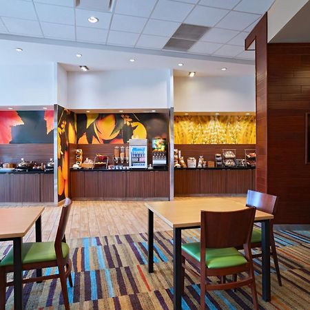 Fairfield Inn & Suites By Marriott Lincoln Airport Exteriör bild